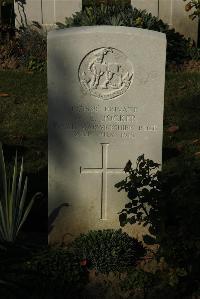 Caterpillar Valley Cemetery Longueval - Docker, W E