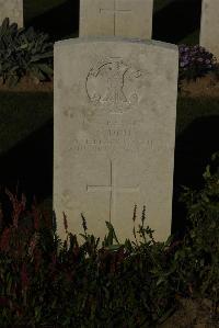 Caterpillar Valley Cemetery Longueval - Don, George