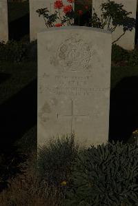 Caterpillar Valley Cemetery Longueval - Ellis, D