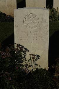 Caterpillar Valley Cemetery Longueval - Ellis, E P