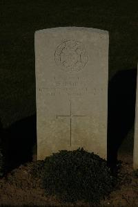 Caterpillar Valley Cemetery Longueval - Emeny, W