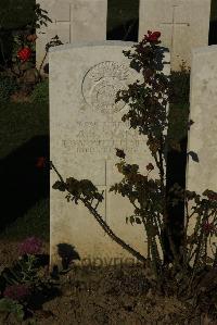 Caterpillar Valley Cemetery Longueval - Evans, A E