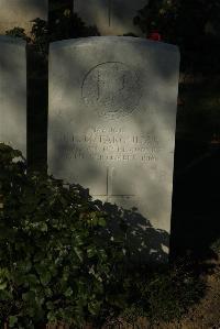 Caterpillar Valley Cemetery Longueval - Farquhar, J E M