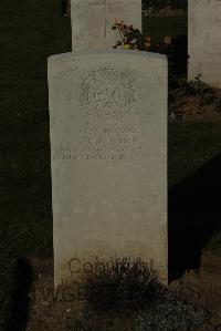 Caterpillar Valley Cemetery Longueval - Fisher, James Hamilton