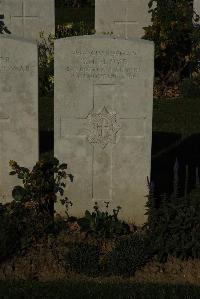 Caterpillar Valley Cemetery Longueval - Floyd, G H