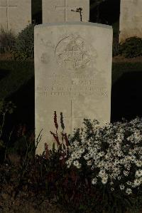 Caterpillar Valley Cemetery Longueval - Foard, W G