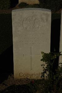 Caterpillar Valley Cemetery Longueval - Ford, G