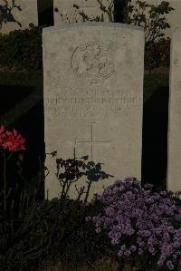 Caterpillar Valley Cemetery Longueval - Foulger, John Thorold