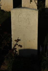 Caterpillar Valley Cemetery Longueval - Francis, C E