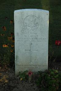 Caterpillar Valley Cemetery Longueval - Frost, W