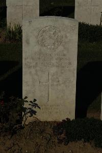 Caterpillar Valley Cemetery Longueval - Garwood, George William