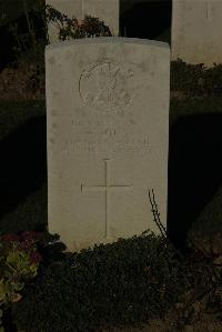 Caterpillar Valley Cemetery Longueval - Gibb, W