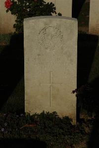 Caterpillar Valley Cemetery Longueval - Gillanders, E J