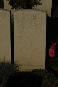 Caterpillar Valley Cemetery Longueval - Gordon, Charles James