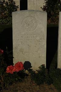 Caterpillar Valley Cemetery Longueval - Greely, E