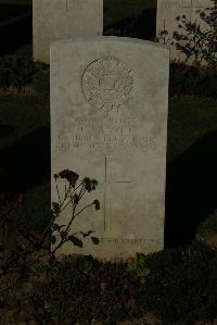 Caterpillar Valley Cemetery Longueval - Grover, Percy