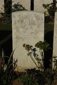 Caterpillar Valley Cemetery Longueval - Hale, H