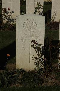 Caterpillar Valley Cemetery Longueval - Handyside, J