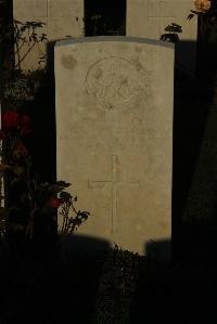 Caterpillar Valley Cemetery Longueval - Hanson, T R