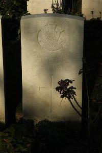 Caterpillar Valley Cemetery Longueval - Harding, F A