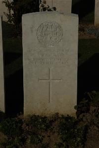 Caterpillar Valley Cemetery Longueval - Harding, J