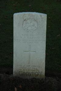 Caterpillar Valley Cemetery Longueval - Harvey, T I