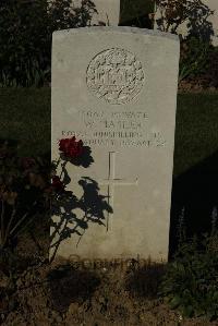 Caterpillar Valley Cemetery Longueval - Hasler, William