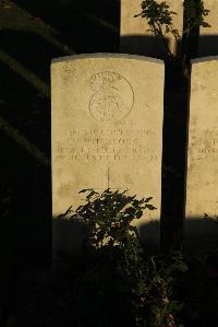 Caterpillar Valley Cemetery Longueval - Heycock, Edwin