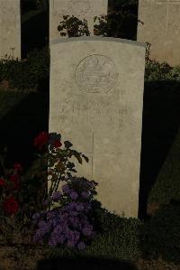 Caterpillar Valley Cemetery Longueval - Hibberd, G