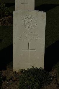 Caterpillar Valley Cemetery Longueval - Hickling, W