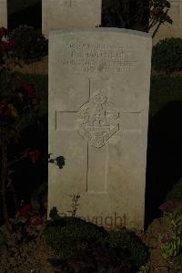 Caterpillar Valley Cemetery Longueval - Hodgson, P