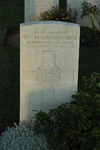 Caterpillar Valley Cemetery Longueval - Hollingsworth, W C