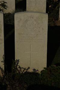 Caterpillar Valley Cemetery Longueval - Holmes, H