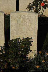 Caterpillar Valley Cemetery Longueval - Hoole, Geoffry