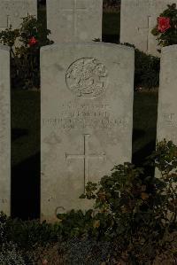 Caterpillar Valley Cemetery Longueval - Horton, G