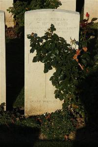 Caterpillar Valley Cemetery Longueval - Howarth, T