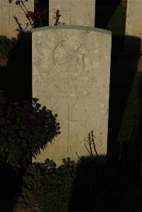 Caterpillar Valley Cemetery Longueval - Hoyle, H