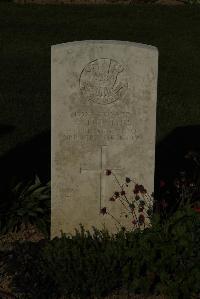 Caterpillar Valley Cemetery Longueval - Hughes, E