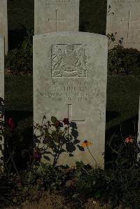 Caterpillar Valley Cemetery Longueval - Hurst, T