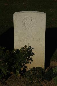 Caterpillar Valley Cemetery Longueval - Jones, H