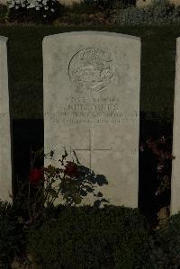 Caterpillar Valley Cemetery Longueval - Jones, John