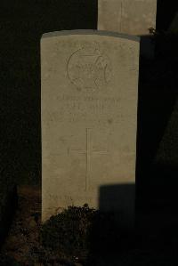 Caterpillar Valley Cemetery Longueval - Jones, John Henry