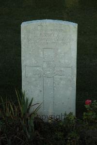 Caterpillar Valley Cemetery Longueval - Kelly, J