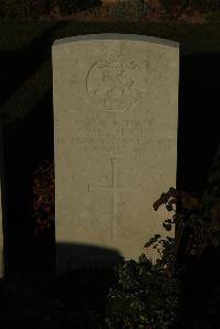 Caterpillar Valley Cemetery Longueval - Kent, P E