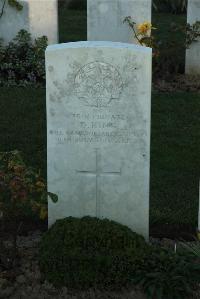 Caterpillar Valley Cemetery Longueval - King, Duncan