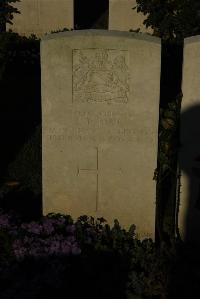 Caterpillar Valley Cemetery Longueval - King, Edward Peter