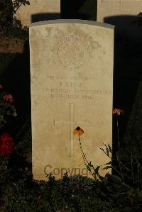 Caterpillar Valley Cemetery Longueval - King, J