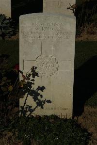 Caterpillar Valley Cemetery Longueval - Knock, W