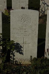 Caterpillar Valley Cemetery Longueval - Lees, T