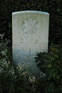 Caterpillar Valley Cemetery Longueval - Lewis, Benjamin Thomas